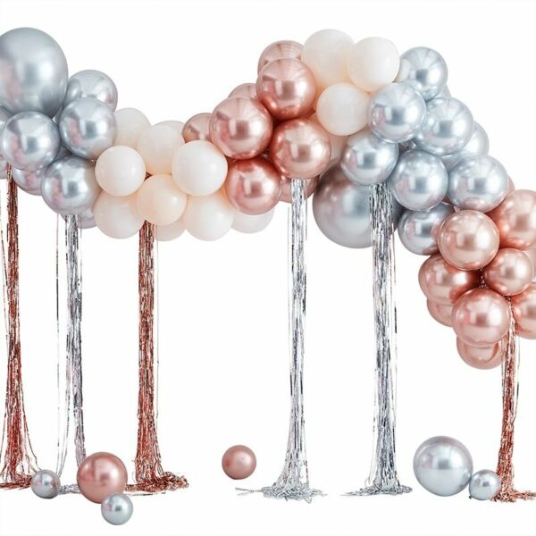 Mix It Up - Metallic Ballonboog met slingers Decoratie Kit