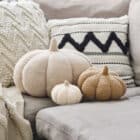 Kleine beige pompoen decoratie 12 cm x 14 cm