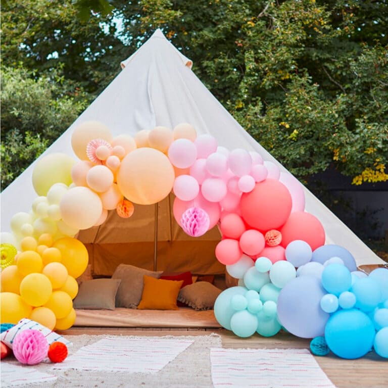 Regenboog ballonnenboog