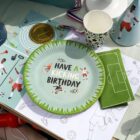 Papieren borden - fantastic football - 23 cm - 8 stuks. Papieren borden - fantastic football - 23 cm - 8 stuks.