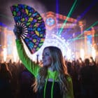 Waaier rave high XL - UV blacklight - 1 stuks Waaier rave high XL - UV blacklight - 1 stuks